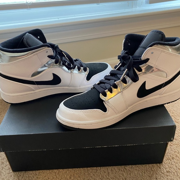 Jordan 1 mid - Picture 2 of 3